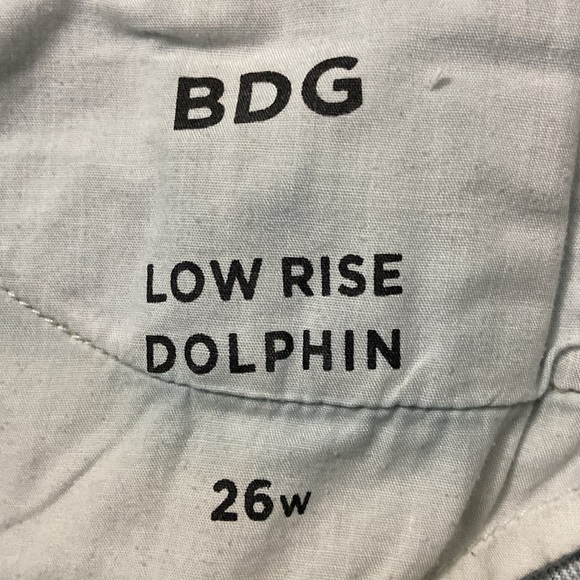 BDG | Low Rise Dolphin Jean shorts - Picture 2 of 4